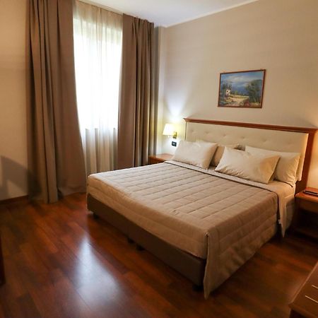 Hotel Rizzi Castel San Giovanni  Exterior photo